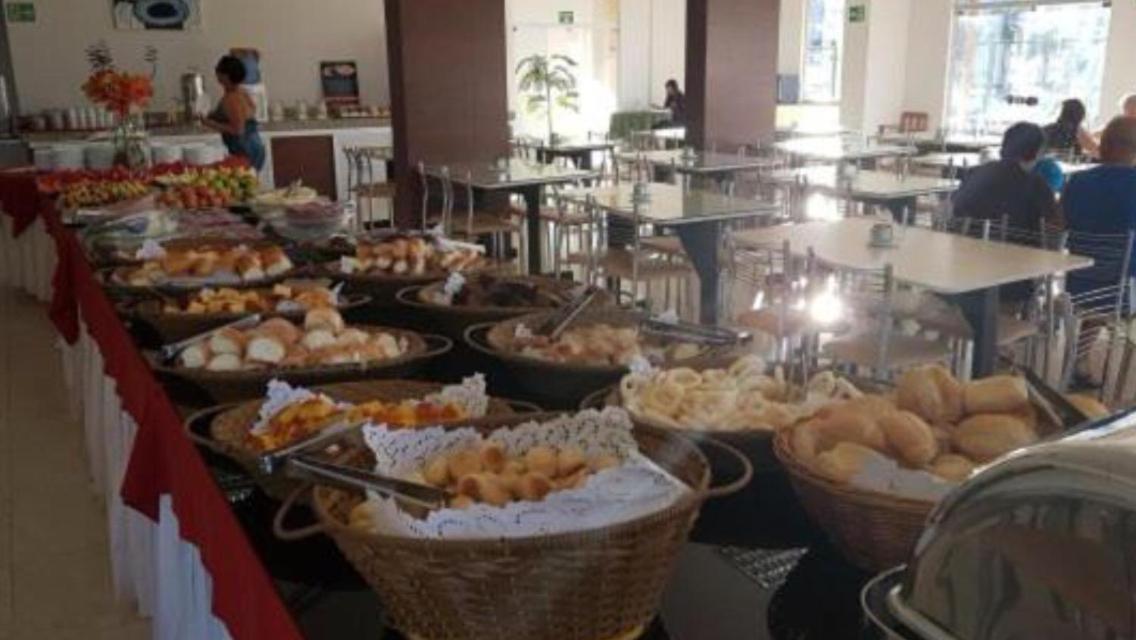 كلدس نوفاس Hotel Golden Dolphin Com Cafe Da Manha! Piscinas 24H المظهر الخارجي الصورة